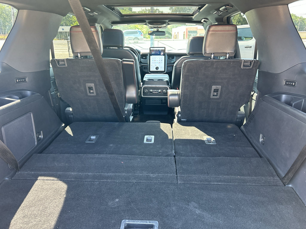 Used 2022 Ford Expedition Limited RWD image 12