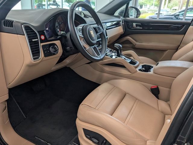 Used 2023 Porsche Cayenne AWD/4WD image 6