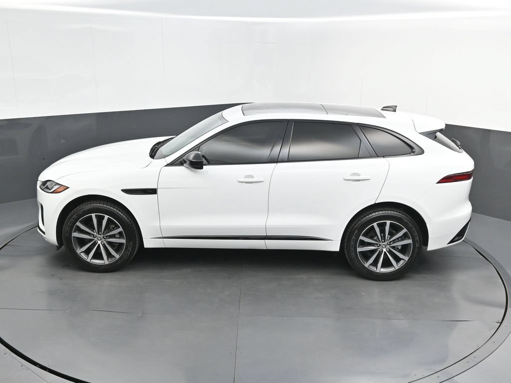 Certified 2024 Jaguar F-PACE R-Dynamic S AWD/4WD image 30
