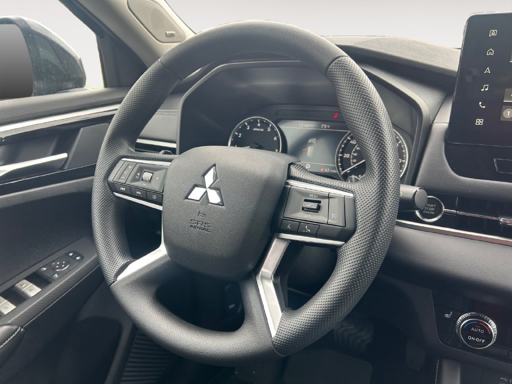 New 2026 Mitsubishi Outlander ES AWD/4WD image 12