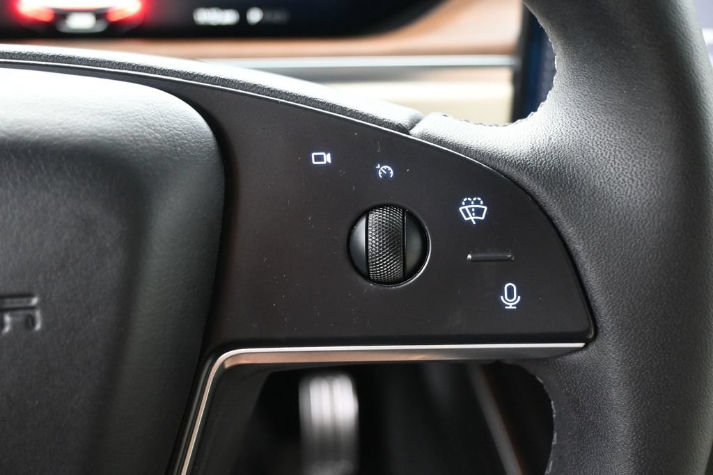 Used 2025 Tesla Model X AWD/4WD image 19