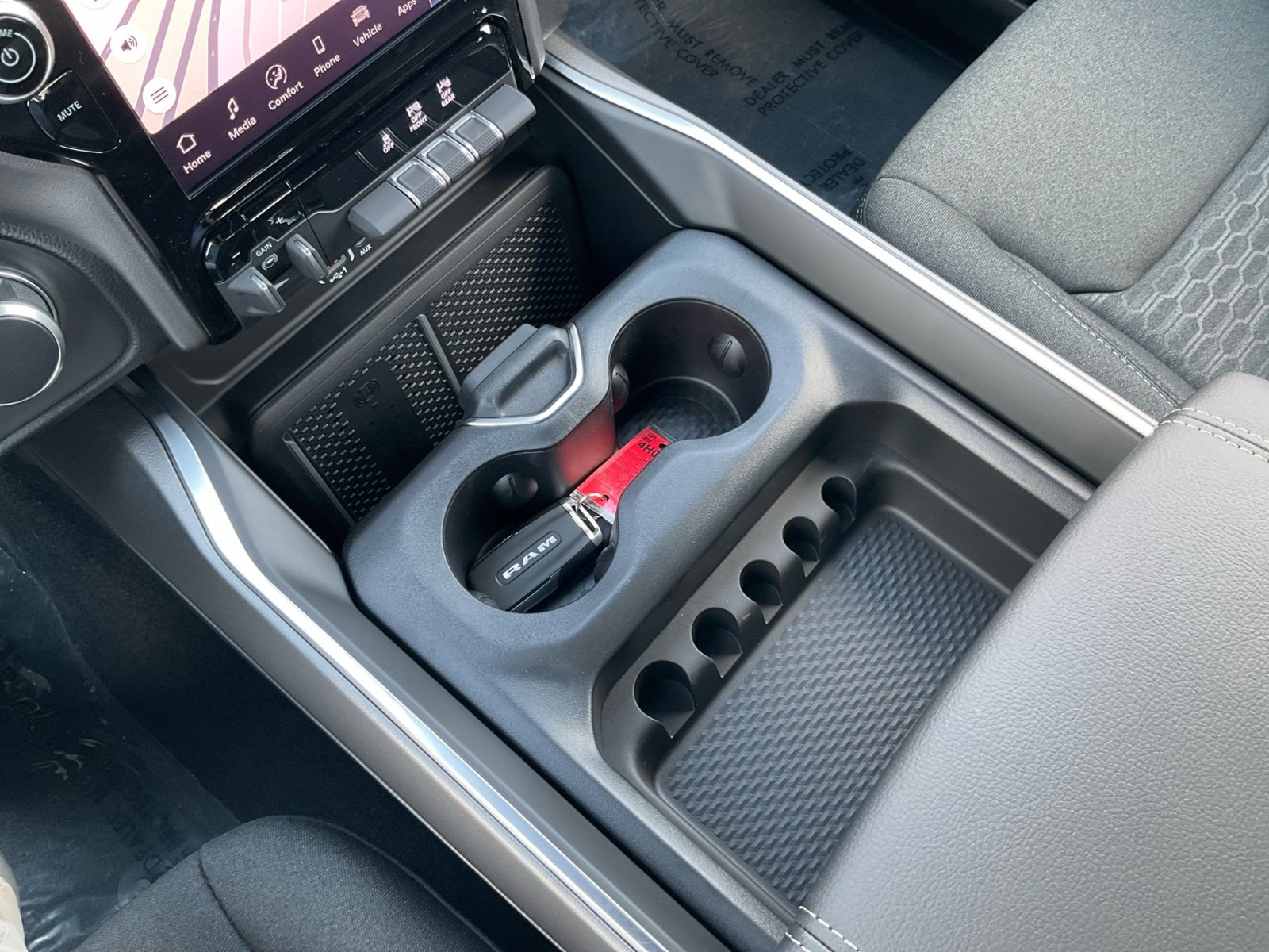New 2026 RAM 1500 4x4 Crew Cab image 31
