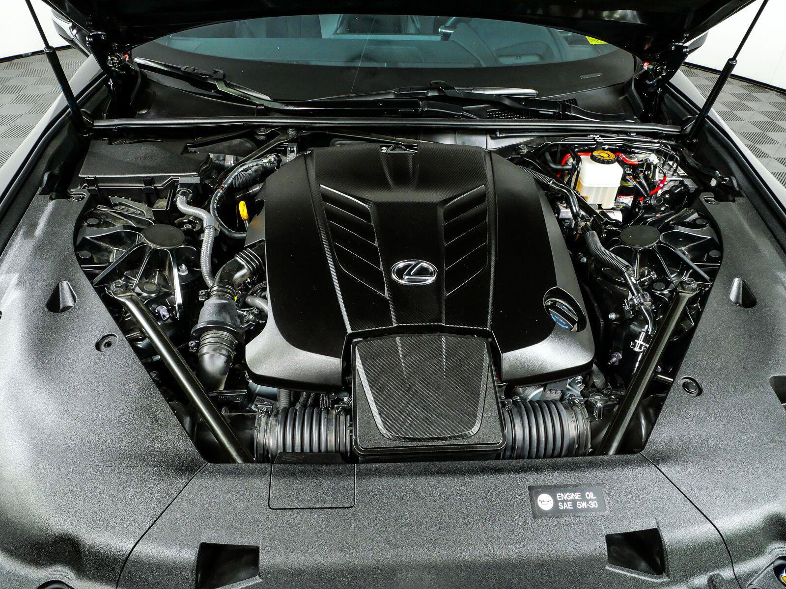 Used 2024 Lexus LC 500 Coupe w/ Sport Package RWD image 32