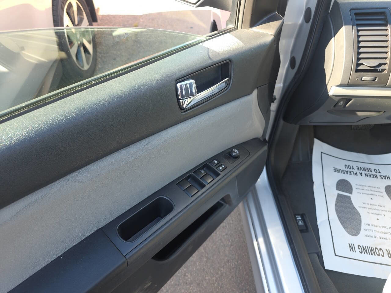Used 2012 Nissan Sentra 2.0 SR FWD image 9