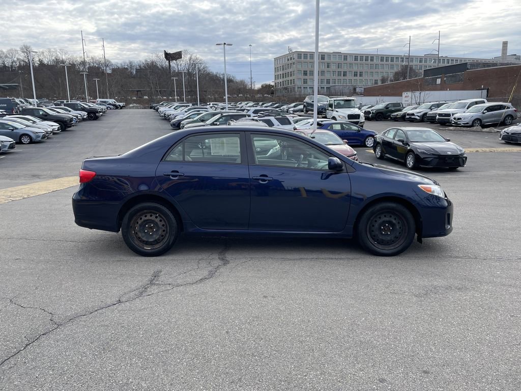 Used 2012 Toyota Corolla LE image 7