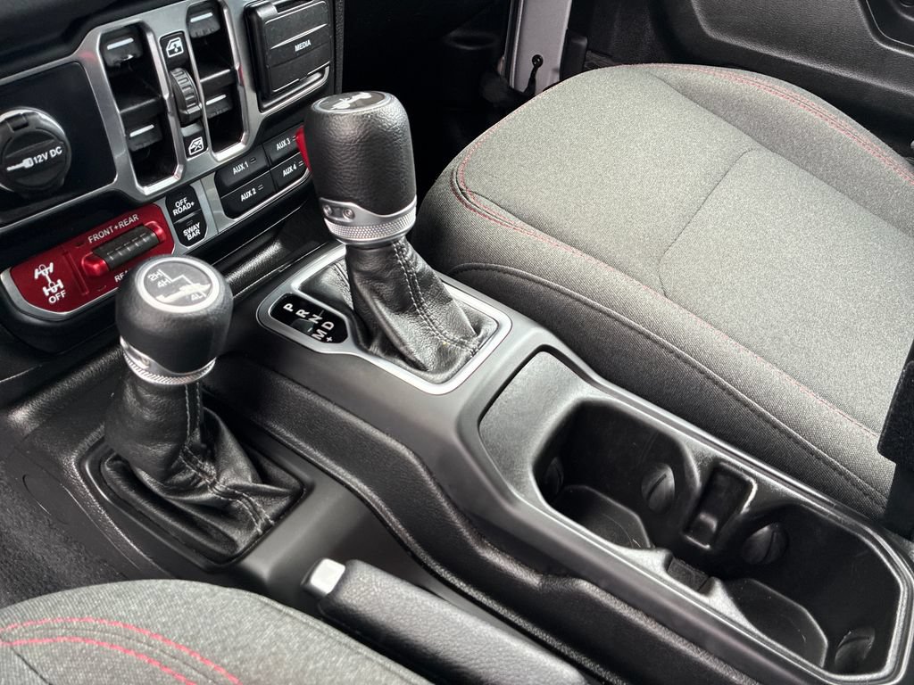 Used 2024 Jeep Wrangler Unlimited Rubicon AWD/4WD image 12