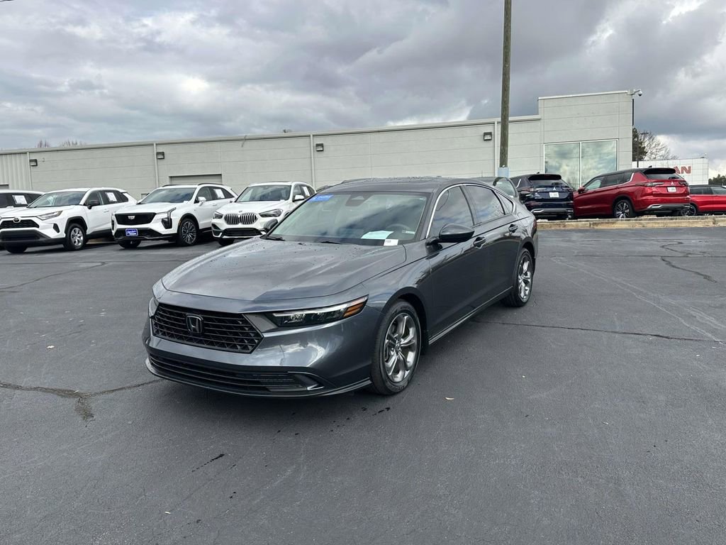 Used 2024 Honda Accord EX image 3