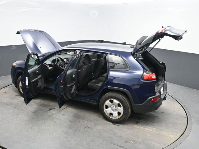 Used 2014 Jeep Cherokee Sport w/ Trailer Tow Group image 40