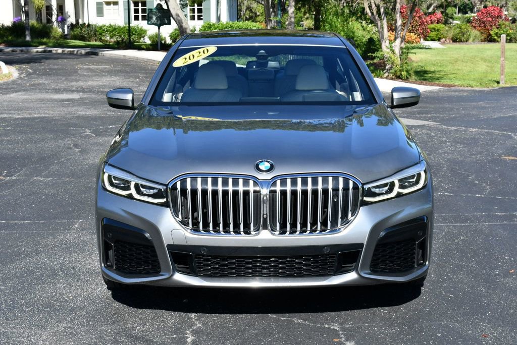 Used 2020 BMW 740i w/ Luxury Rear Seating Package image 9