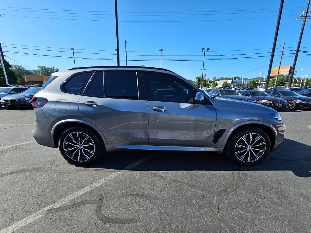 Used 2024 BMW X5 xDrive40i image 6