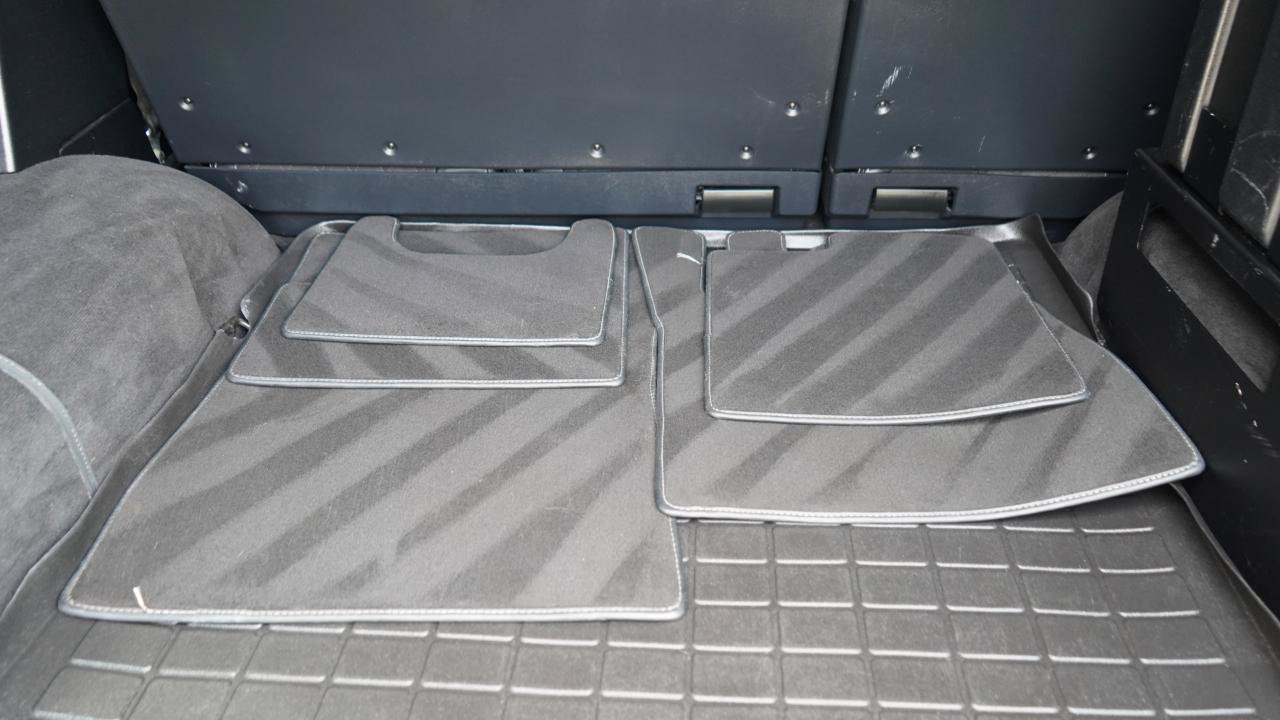 Used 2018 Mercedes-Benz G 550 Squared image 90