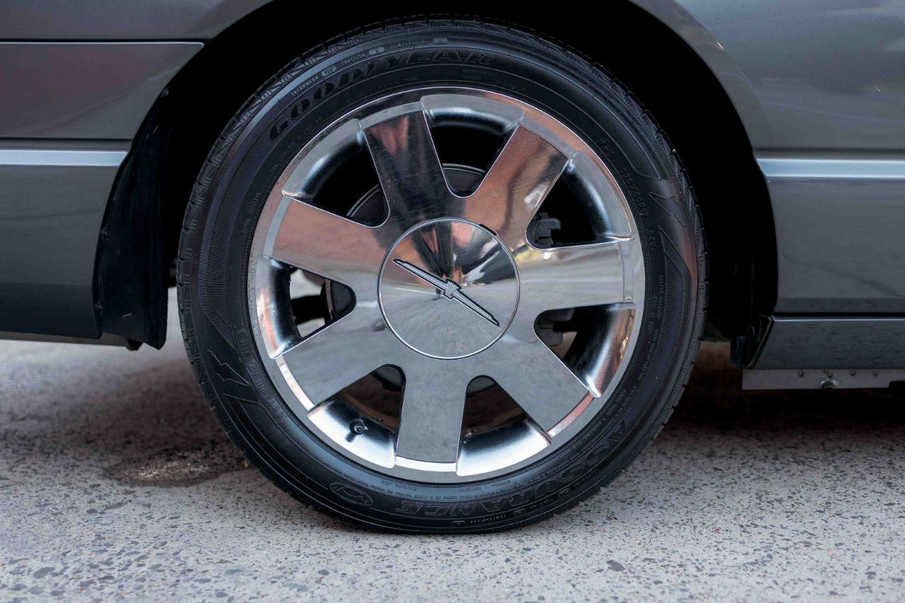 Used 2003 Ford Thunderbird Deluxe image 73