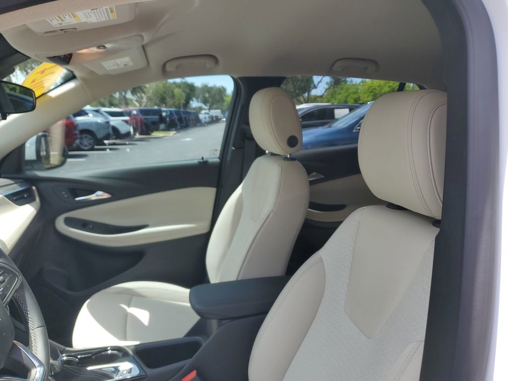 Certified 2024 Buick Encore GX Preferred FWD image 20