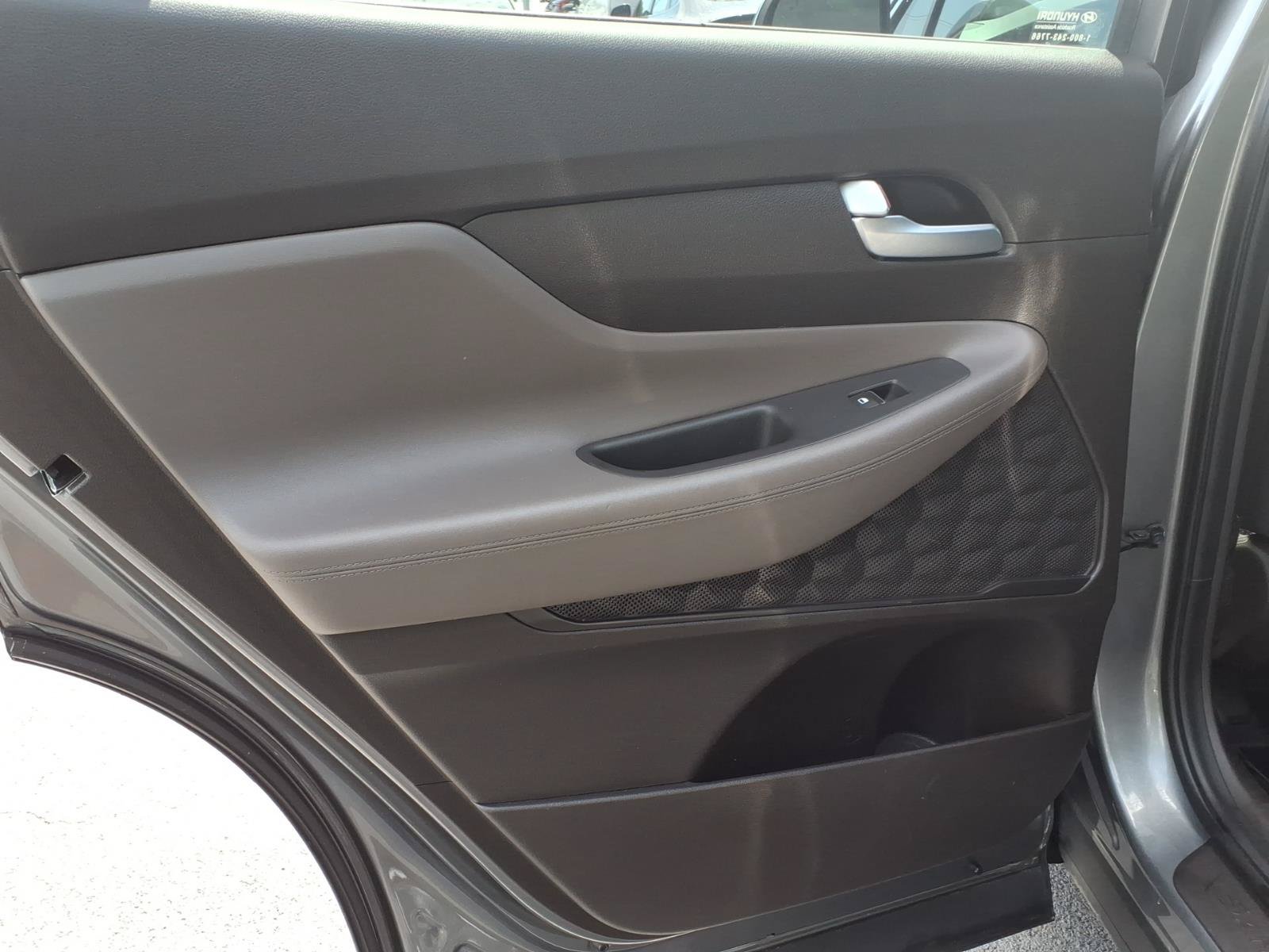 Used 2019 Hyundai Santa Fe SE AWD/4WD image 19