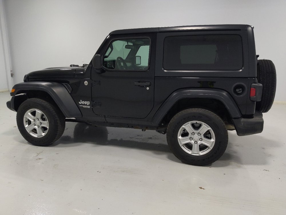 Used 2018 Jeep Wrangler Sport image 3