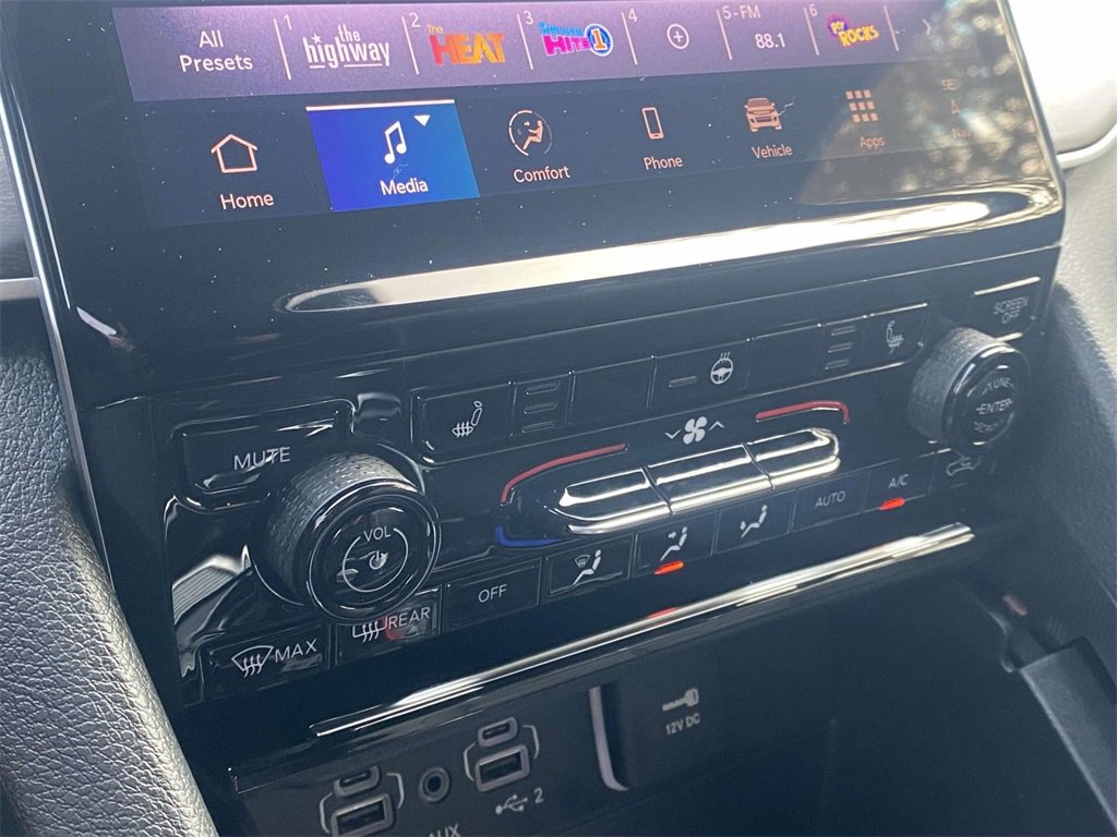 New 2025 Jeep Grand Cherokee L Limited image 49