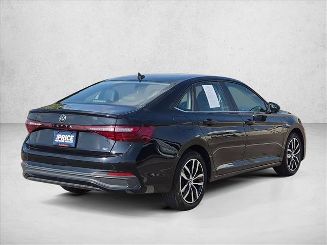 Used 2025 Volkswagen Jetta SE FWD image 5