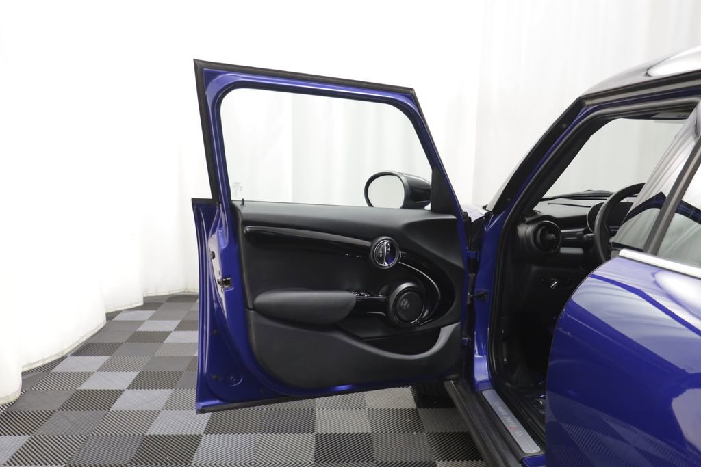 Used 2021 MINI Cooper S FWD image 4