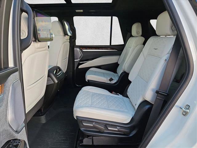 Used 2025 Cadillac Escalade Sport Platinum w/ LPO, ONYX Package AWD/4WD image 28