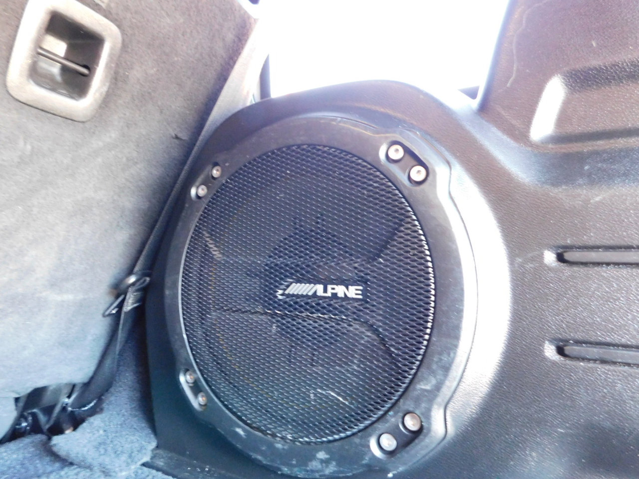 Used 2018 Jeep Wrangler Unlimited Sahara w/ Uconnect 4C Nav & Sound Group image 30