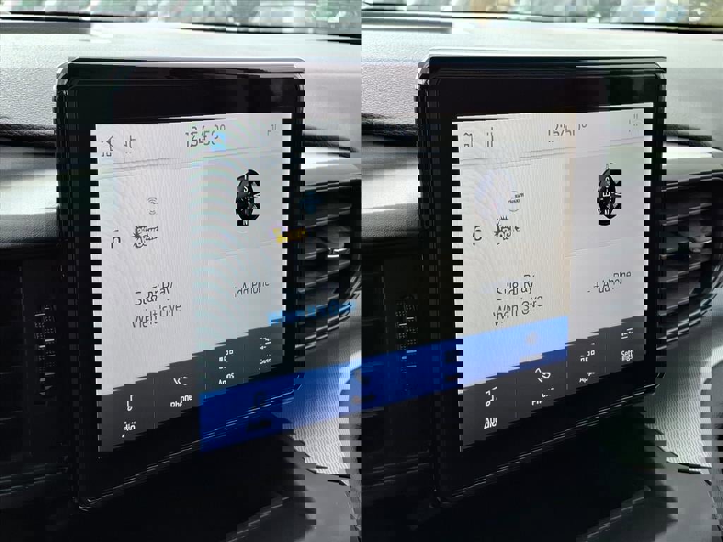 Used 2020 Ford Explorer XLT w/ Class III Trailer Tow Package image 21