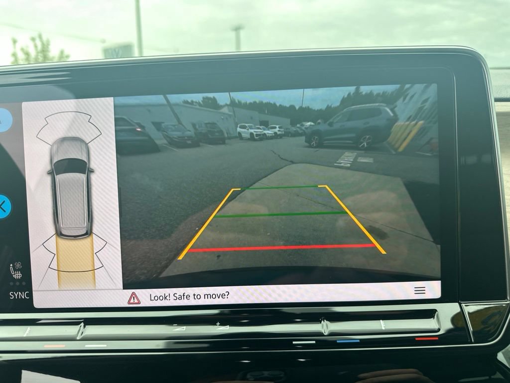 Used 2026 Volkswagen Atlas SE w/ Panoramic Sunroof Package AWD/4WD image 24