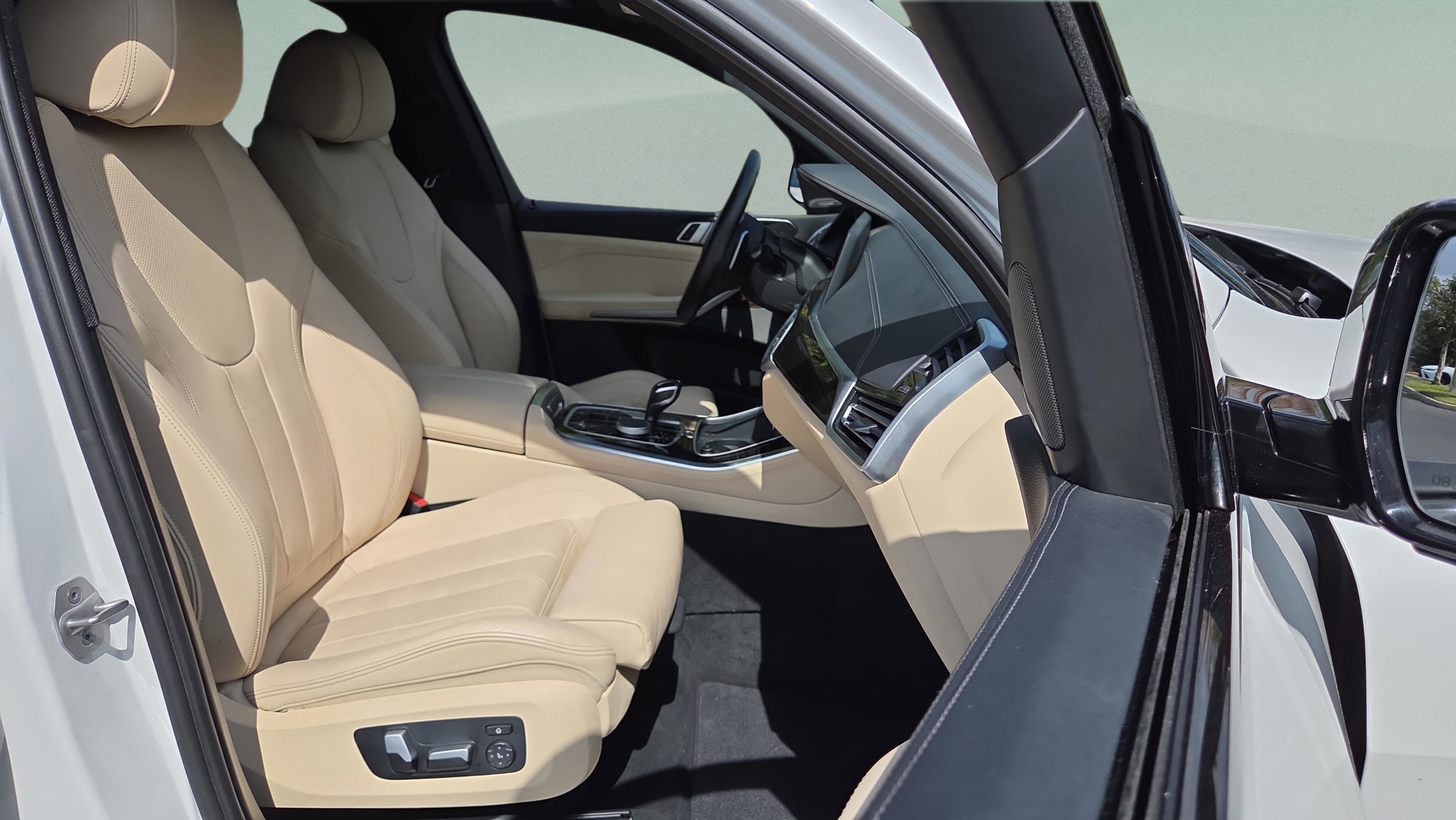 Used 2021 BMW X5 xDrive40i w/ M Sport Package image 22