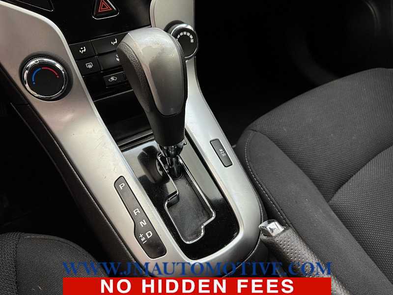 Used 2015 Chevrolet Cruze LT FWD image 30