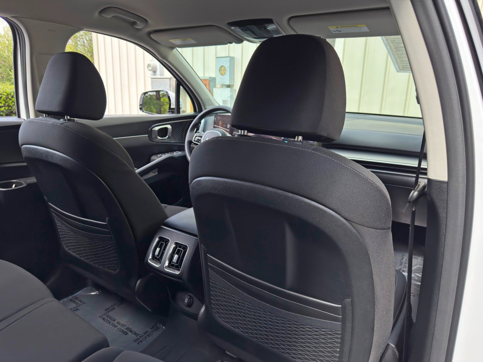 Used 2024 Kia Sorento LX FWD image 31