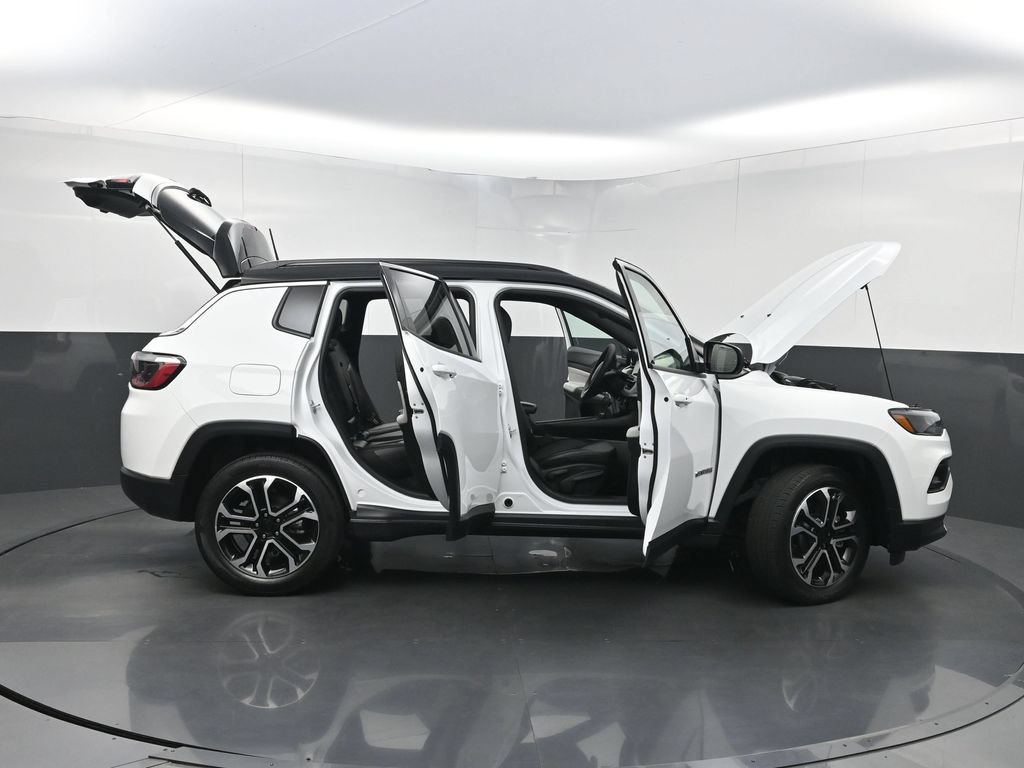 Used 2023 Jeep Compass Limited AWD/4WD image 34