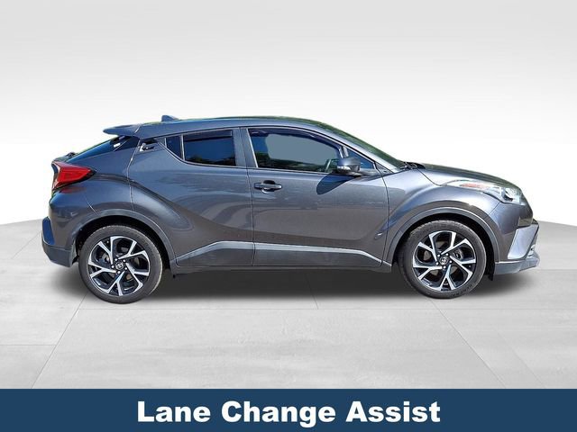 Used 2018 Toyota C-HR XLE FWD image 9
