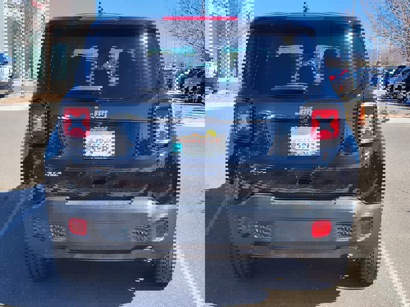 Used 2023 Jeep Renegade Latitude AWD/4WD image 6