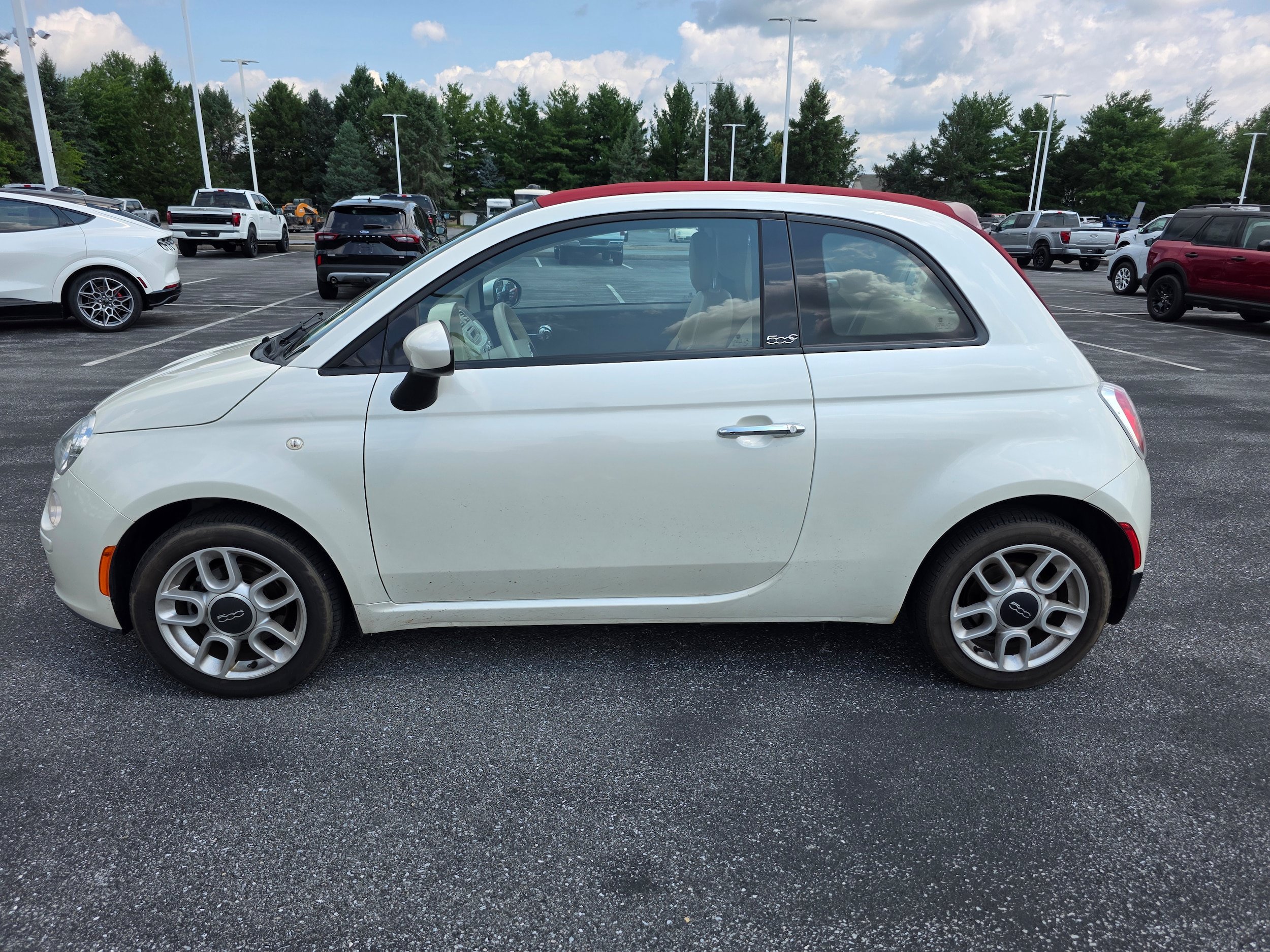Used 2013 FIAT 500 Pop FWD image 2