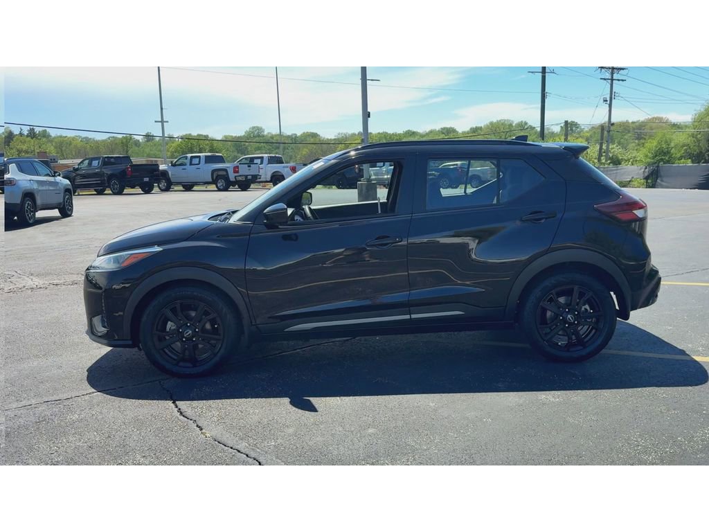 Used 2023 Nissan Kicks SR w/ Interior Electronics Package FWD image 5