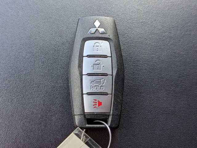Used 2024 Mitsubishi Outlander FWD image 34