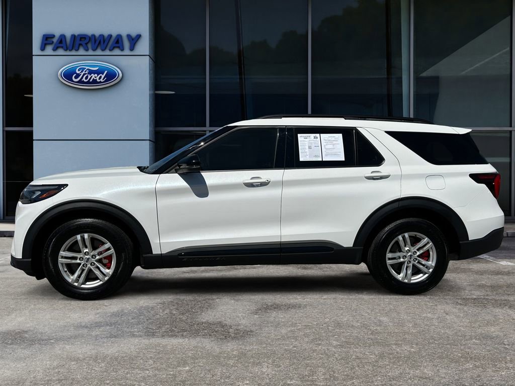Used 2025 Ford Explorer ST AWD/4WD image 7
