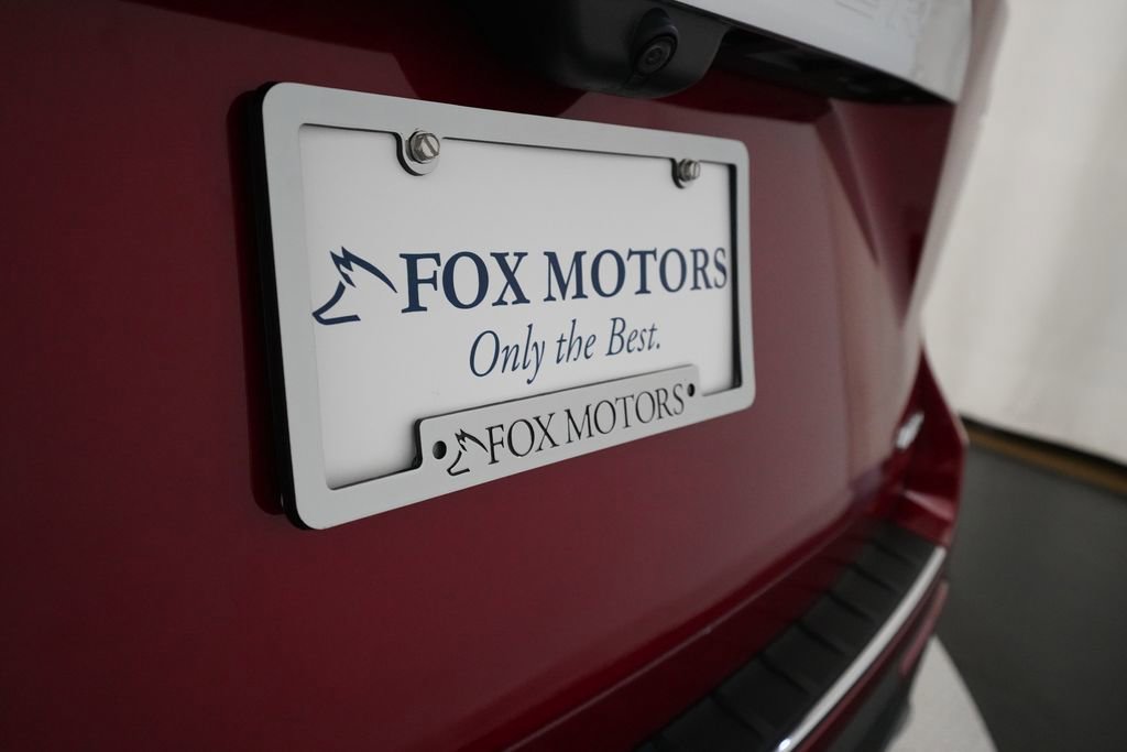 Used 2023 Ford Explorer Limited w/ Equipment Group 301A AWD/4WD image 38