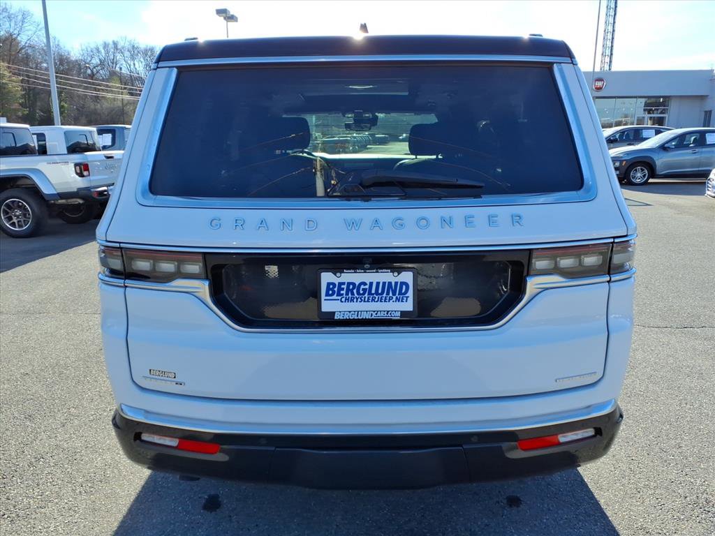 Used 2022 Jeep Grand Wagoneer Series II w/ Convenience Group III image 5