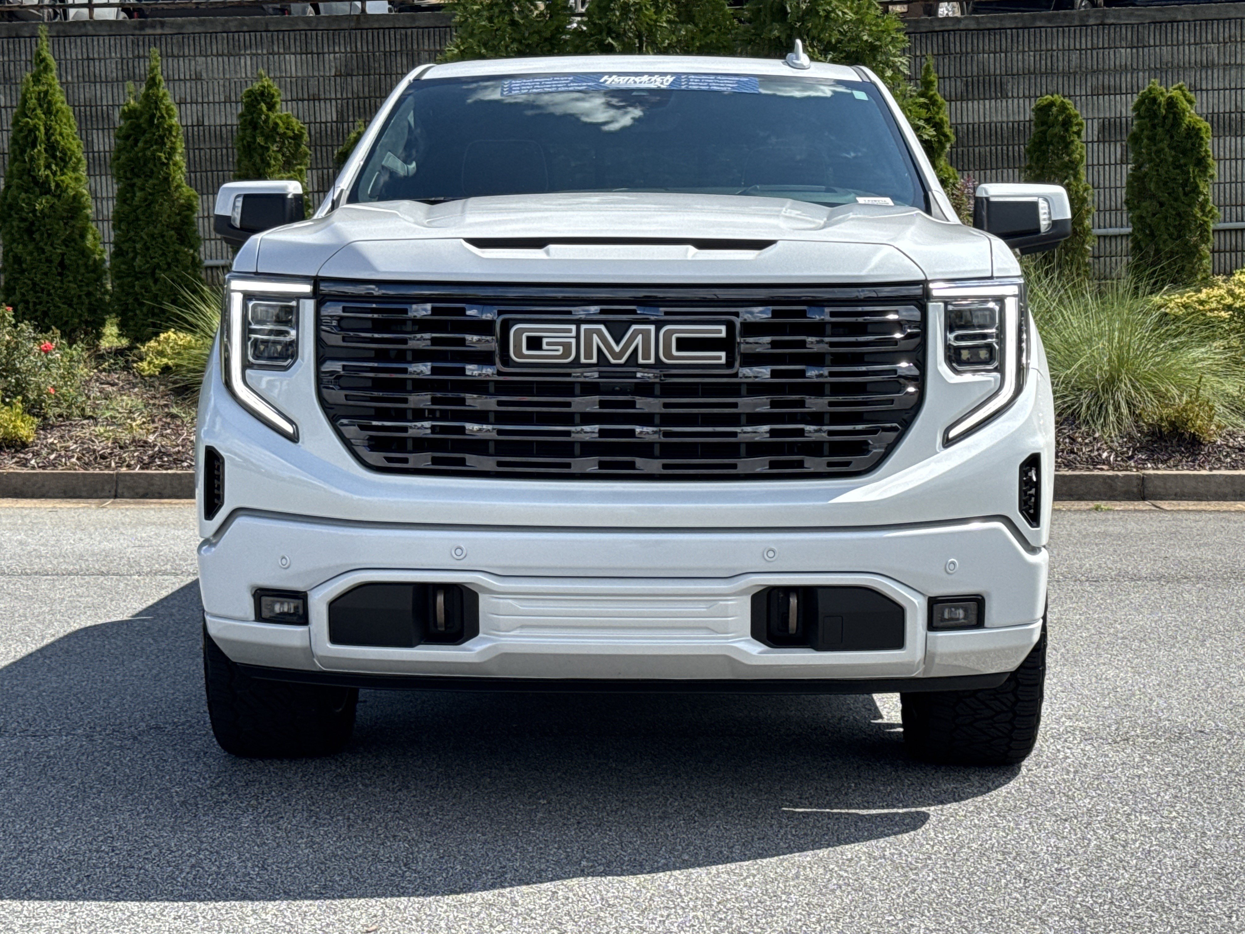 Used 2024 GMC Sierra 1500 Denali Ultimate AWD/4WD image 3