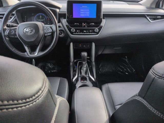 Used 2023 Toyota Corolla Cross XLE image 23