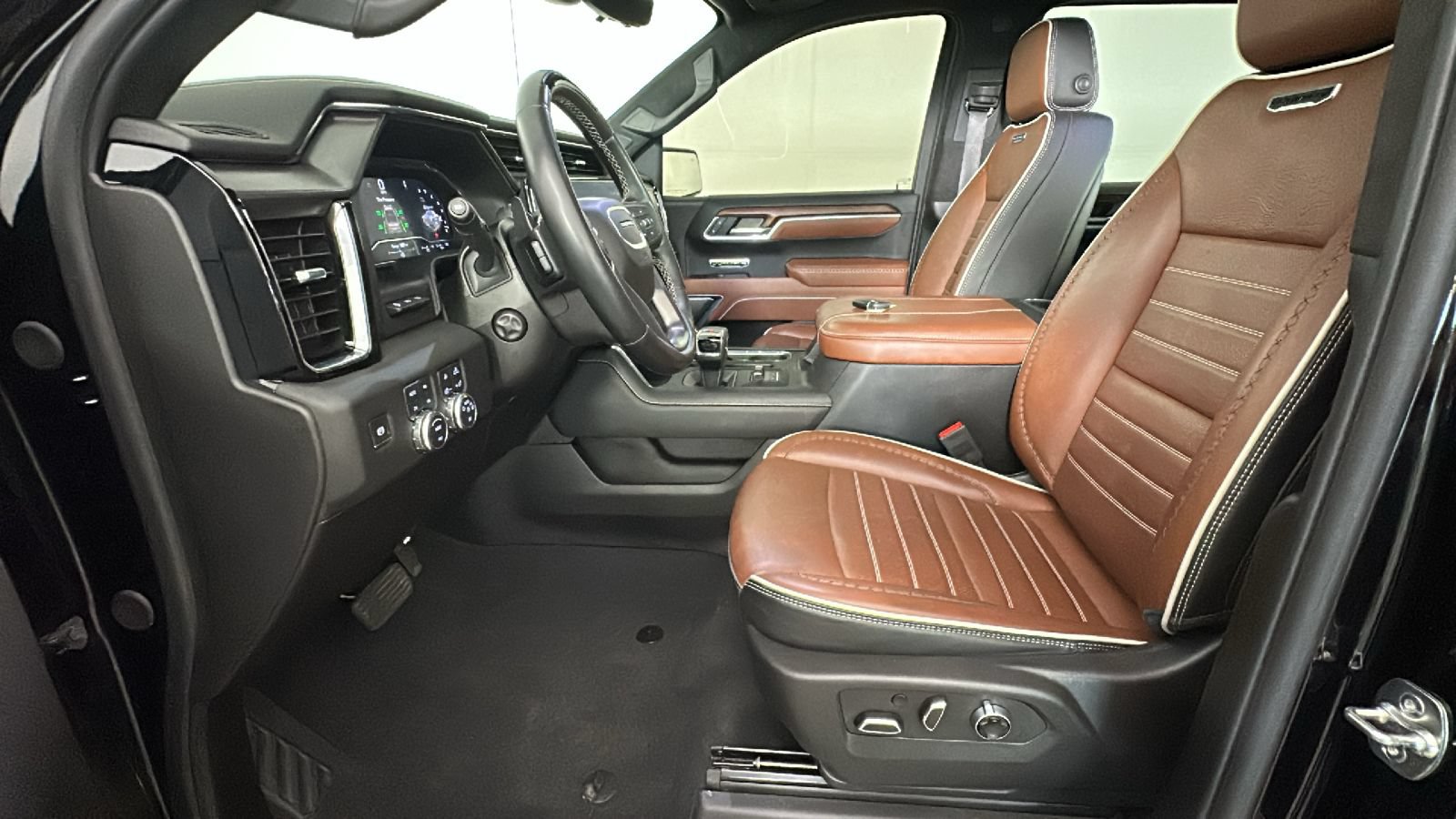 Used 2025 GMC Sierra 1500 Denali Ultimate AWD/4WD image 15