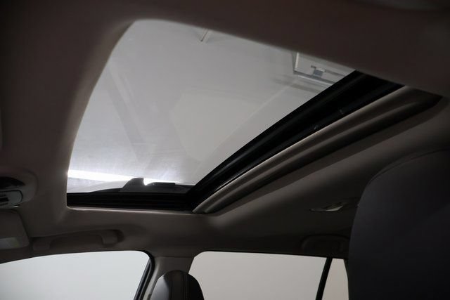 Certified 2025 Subaru Outback Touring XT AWD/4WD image 15