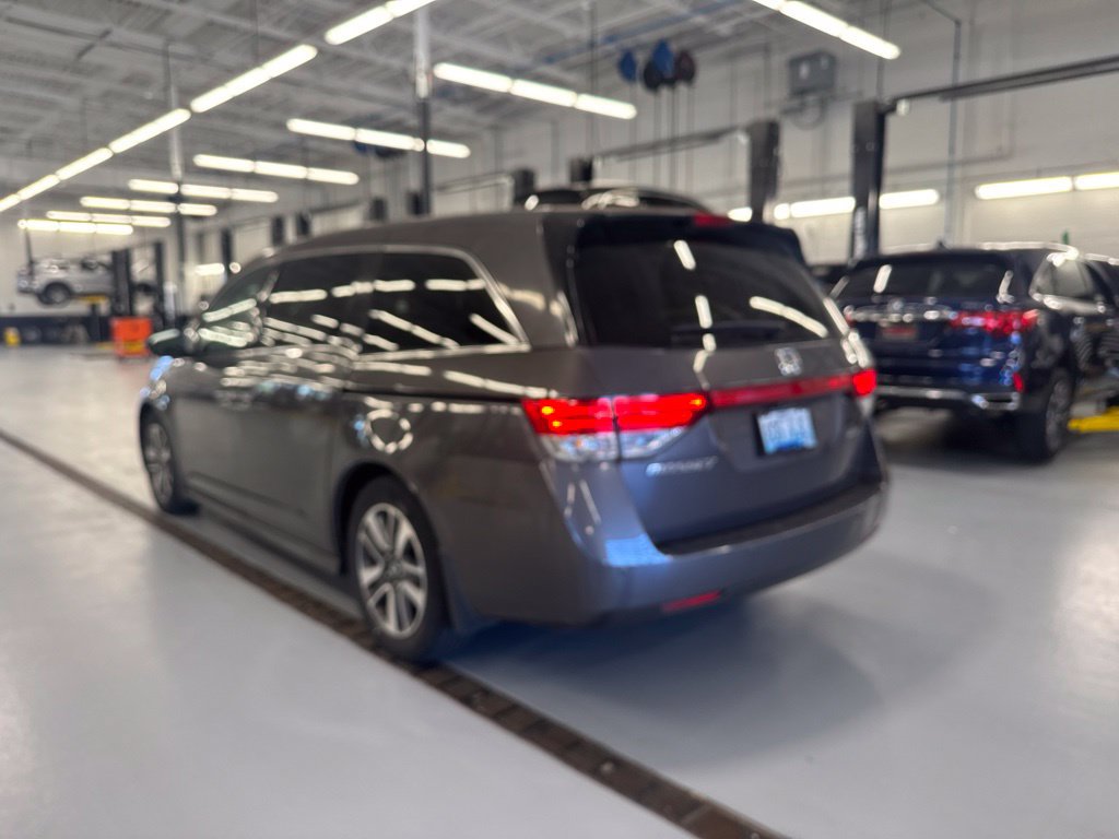 Used 2016 Honda Odyssey Touring Elite image 7