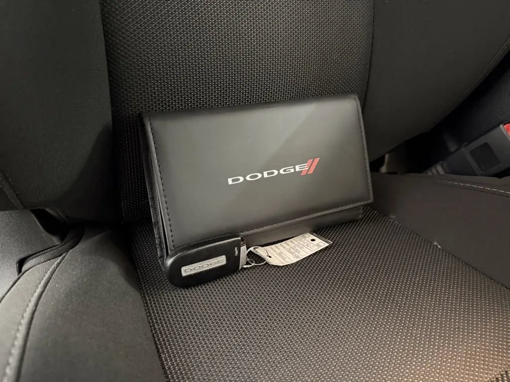 Used 2016 Dodge Challenger R/T RWD image 31