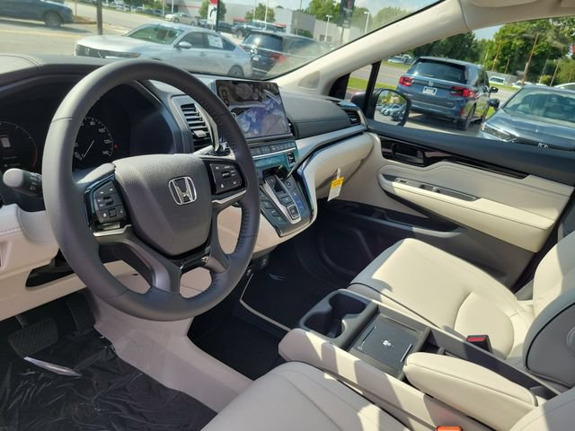 New 2027 Honda Odyssey Touring image 14