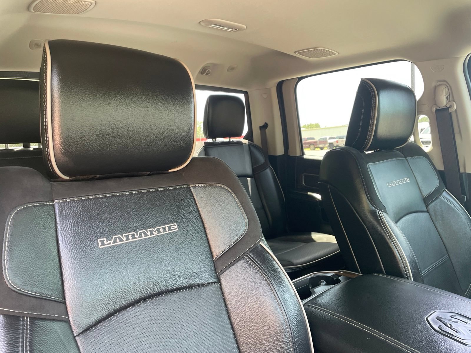 Used 2024 RAM 3500 Laramie AWD/4WD image 40