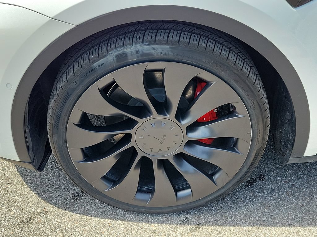 Used 2022 Tesla Model Y Performance AWD/4WD image 12