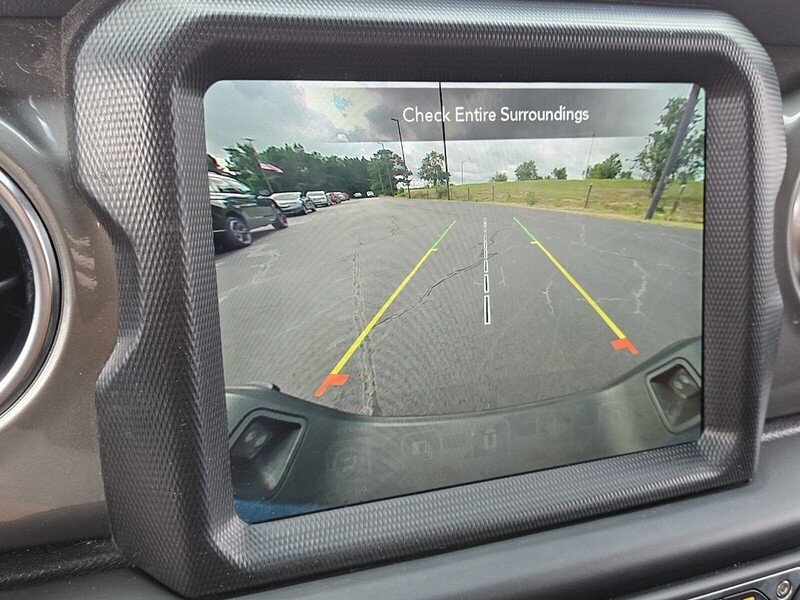 Used 2023 Jeep Gladiator Overland AWD/4WD image 22