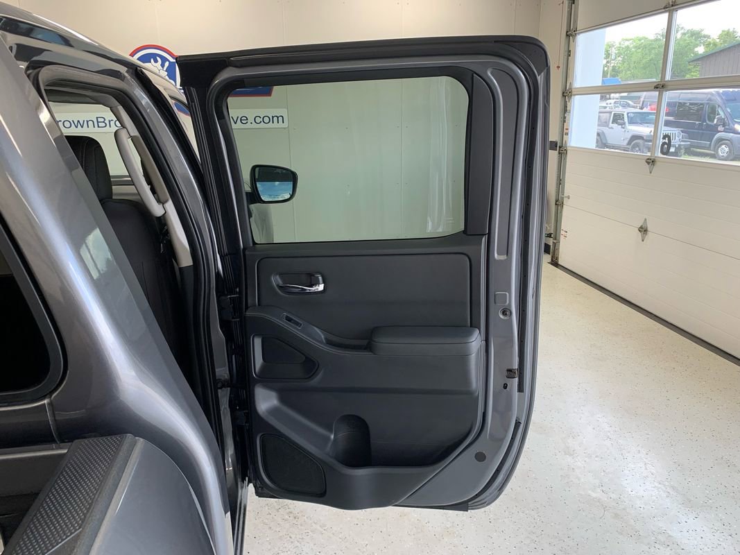 Used 2022 Nissan Frontier SV image 23