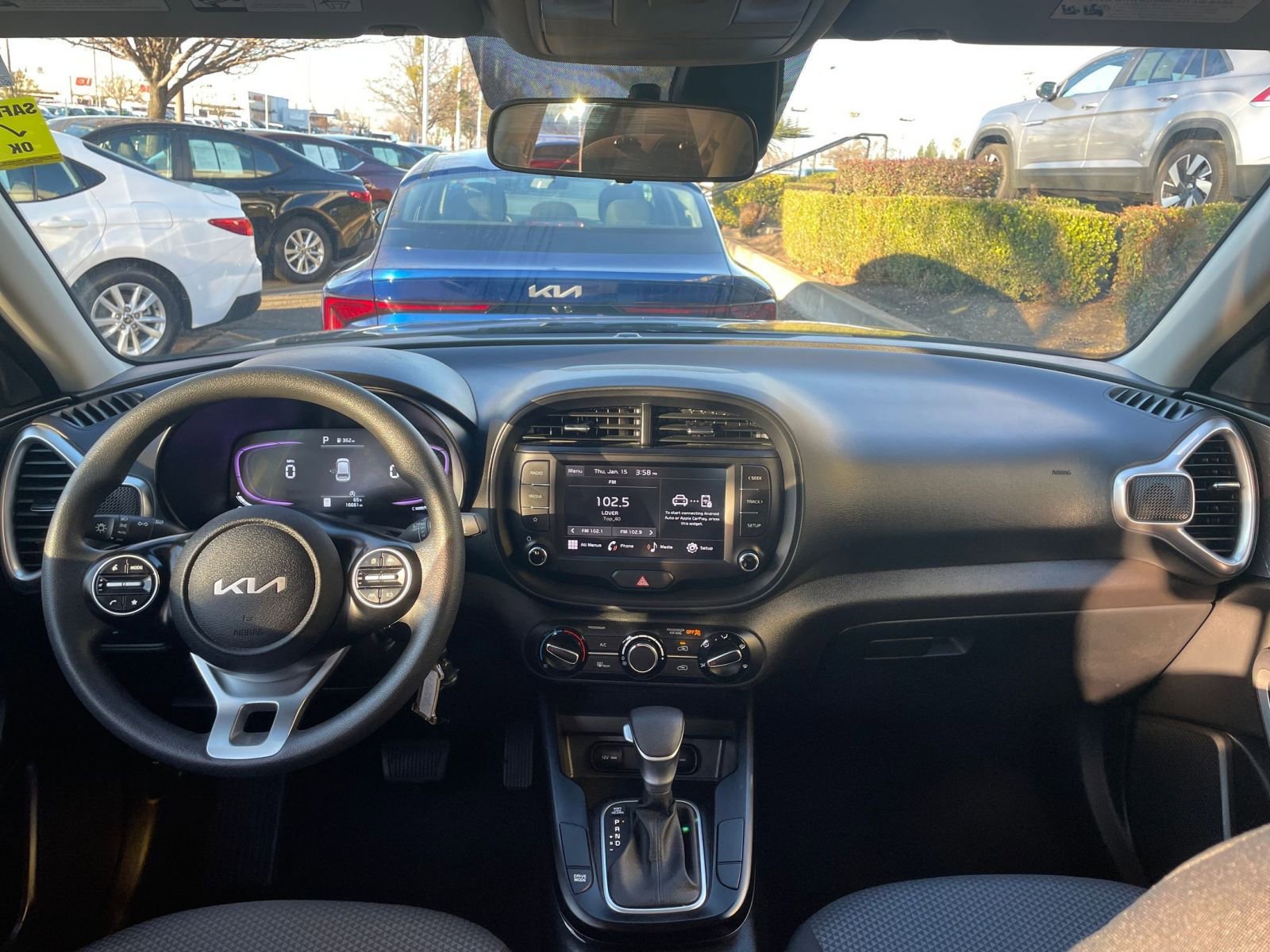 Used 2025 Kia Soul LX w/ LX Technology Package image 31